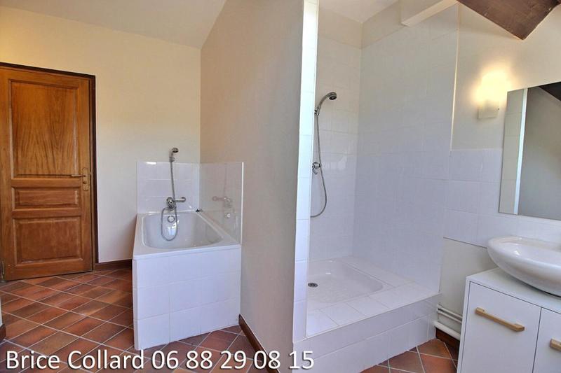 Maison - 220 m² - 8 pièces