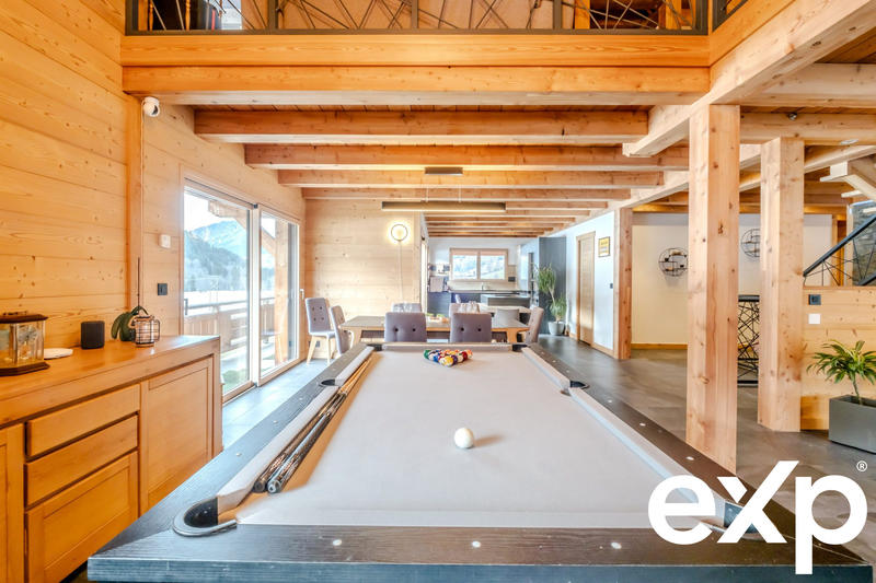 Châlet - 265 m² - 10 pièces