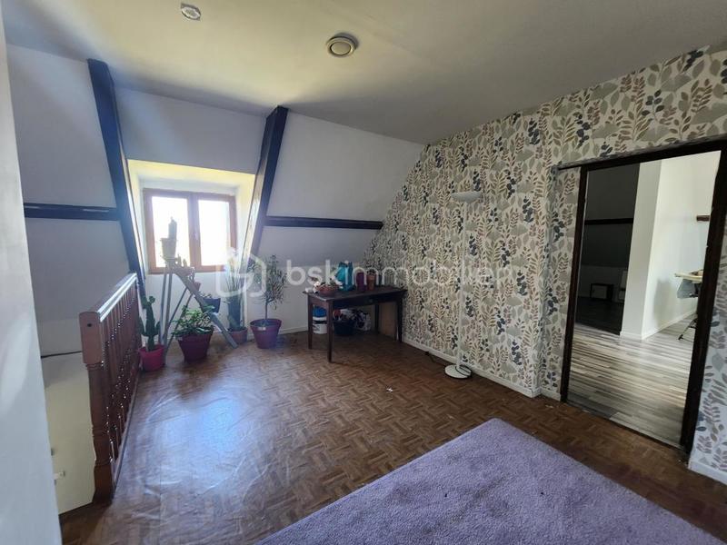 Maison traditionnelle - 260 m² - 7 pièces