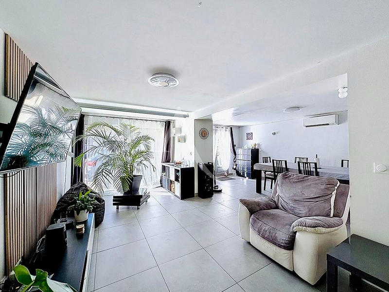 Maison - 107 m² - 6 pièces