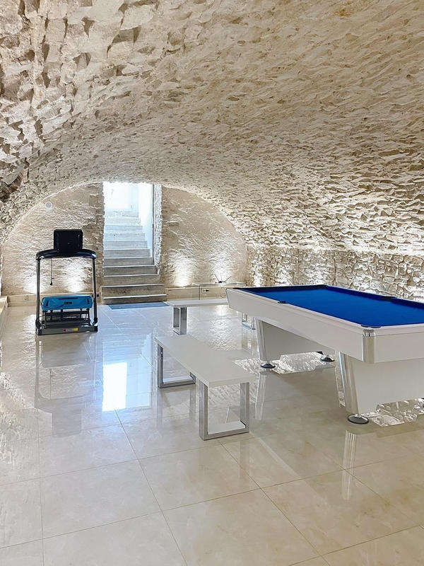 Propriété - 270 m² - 7 pièces