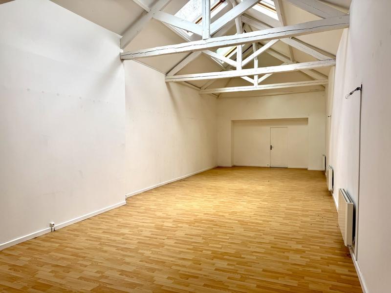 Appartement - 80 m² - 1 pièce