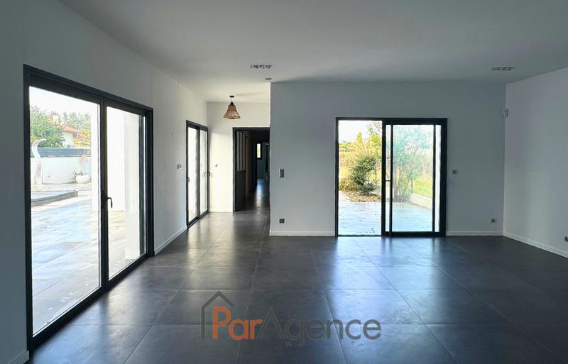 Maison - 152 m² - 5 pièces