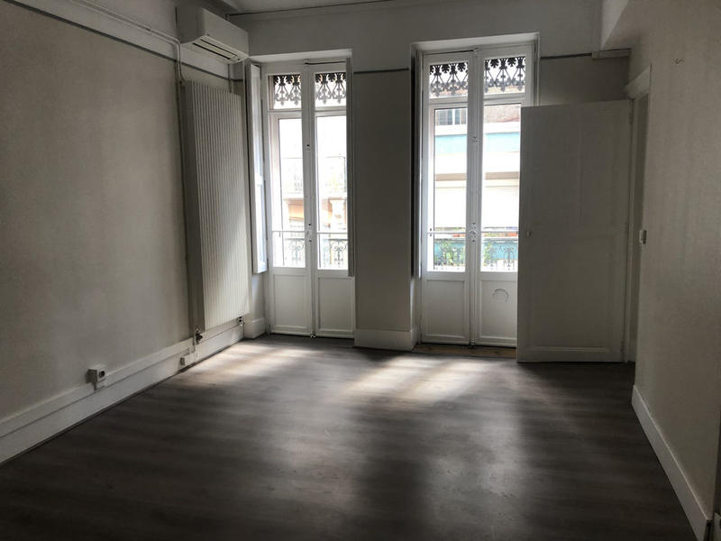 Bureau - 191 m² - 6 pièces