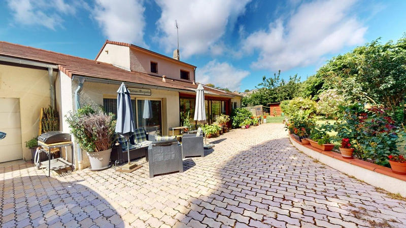 Maison - 172 m² - 7 pièces