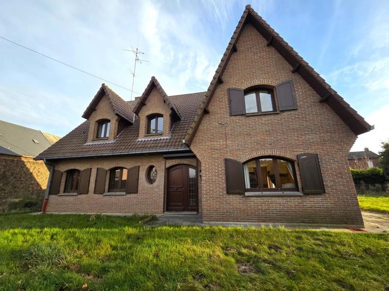 Pavillon - 168 m² - 8 pièces