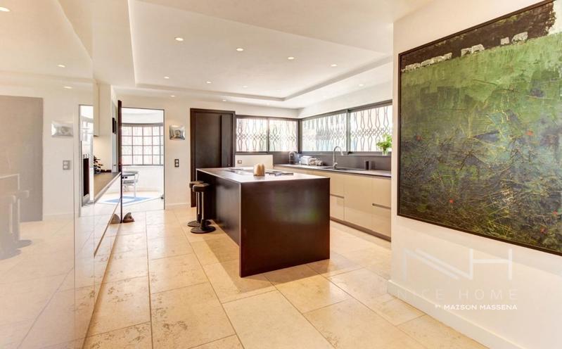 Demeure - 465 m² - 9 pièces