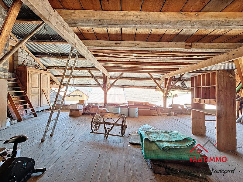 Maison - 285 m² - 5 pièces