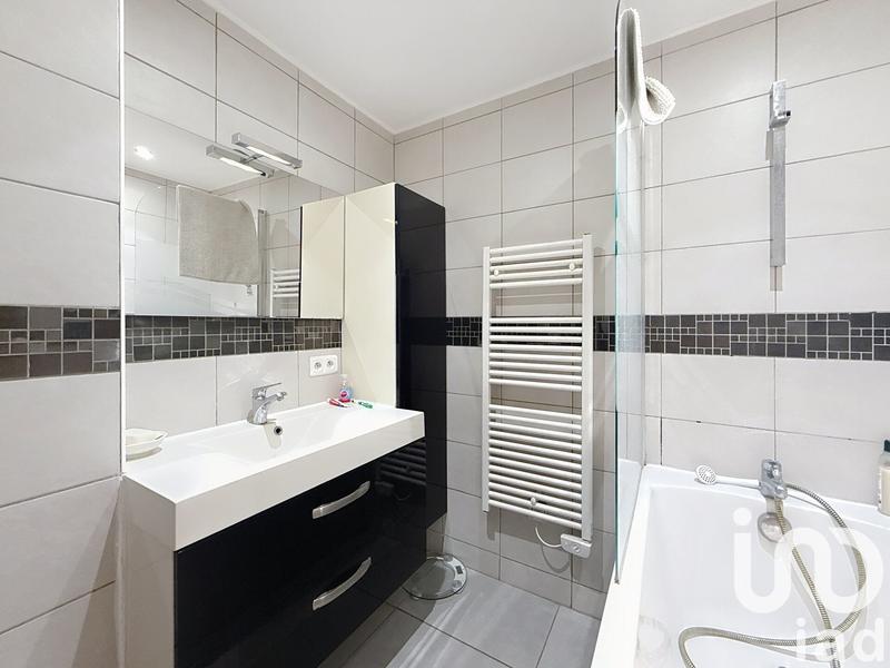 Appartement - 82 m² - 4 pièces