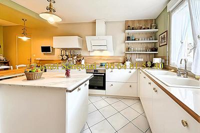 Maison - 135 m² - 8 pièces