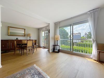 Appartement - 94 m² - 5 pièces