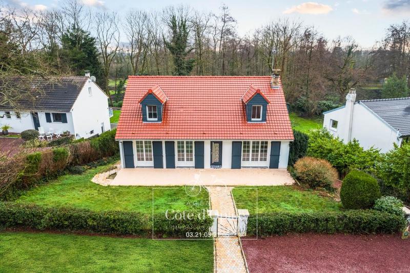 Maison - 215 m² - 6 pièces