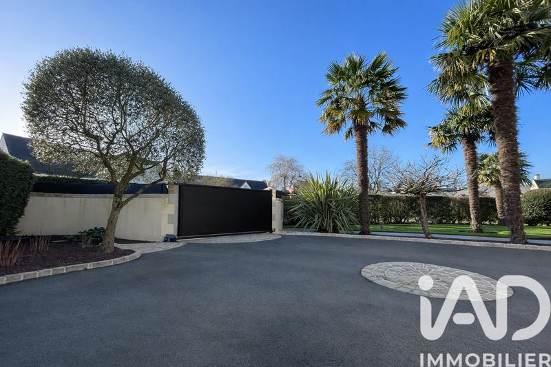 Maison - 180 m² - 8 pièces