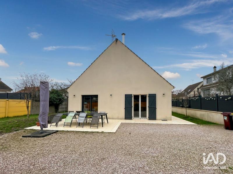 Maison - 90 m² - 5 pièces