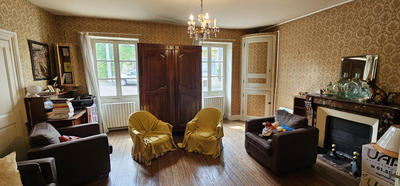 Maison - 140 m² - 8 pièces