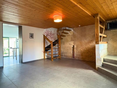 Maison - 90 m² - 3 pièces