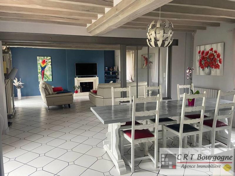 Maison ancienne - 177 m² - 9 pièces