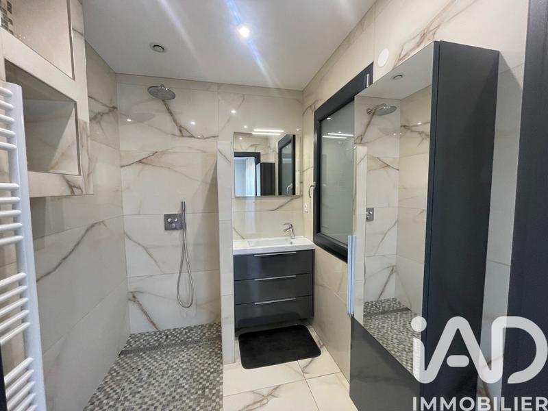 Maison - 147 m² - 9 pièces