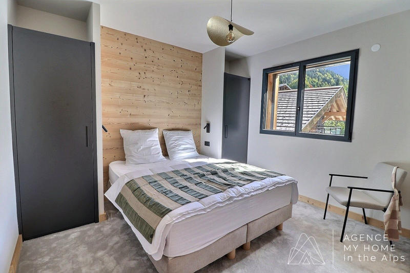 Maison - 180 m² - 5 pièces