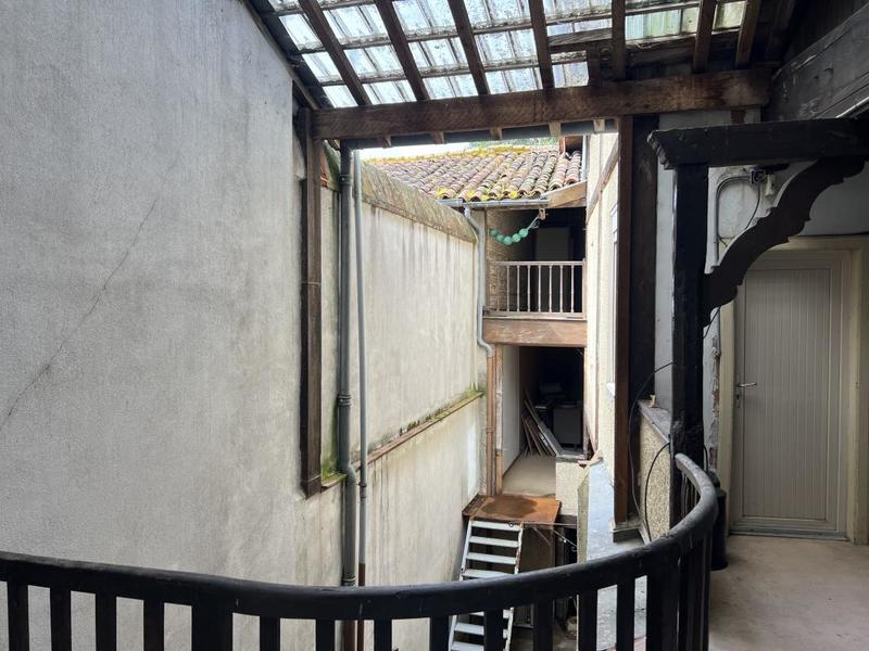 Immeuble - 190 m² - 9 pièces