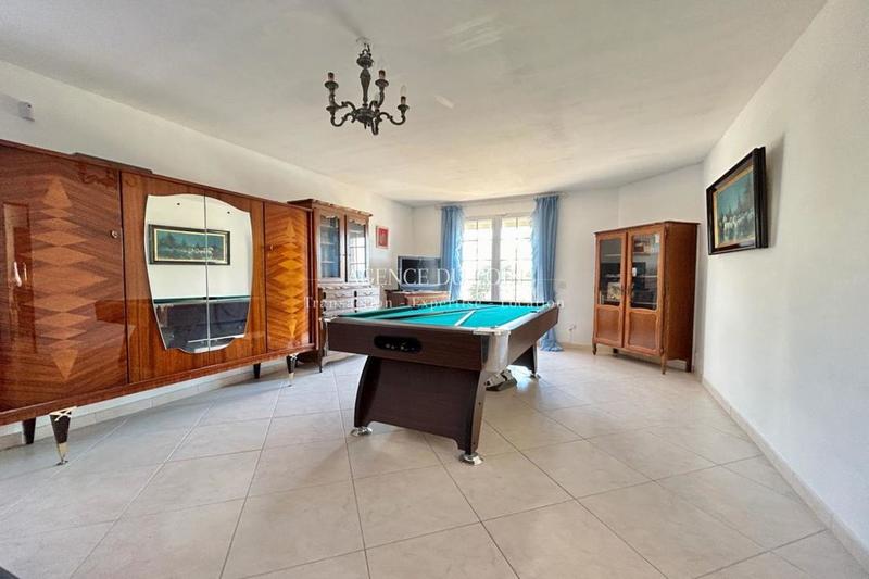 Maison traditionnelle - 180 m² - 7 pièces