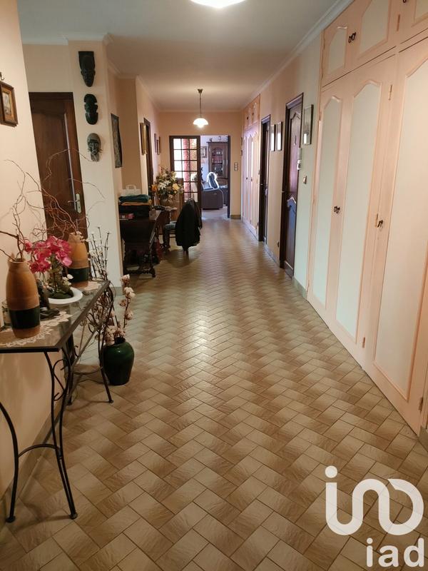 Maison - 204 m² - 7 pièces