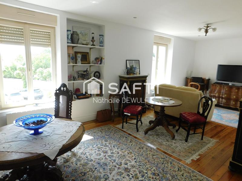 Maison - 340 m² - 8 pièces