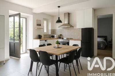 Maison - 290 m² - 15 pièces