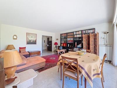 Appartement - 85 m² - 3 pièces