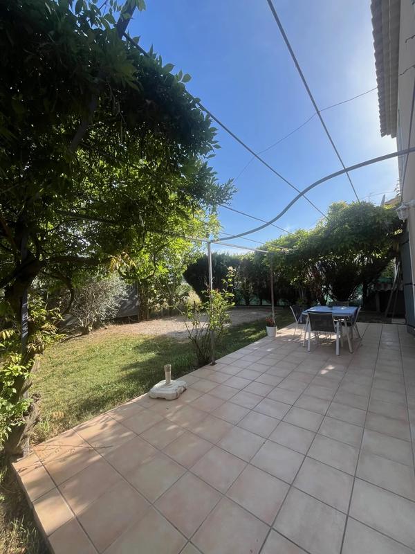 Villa - 90 m² - 4 pièces