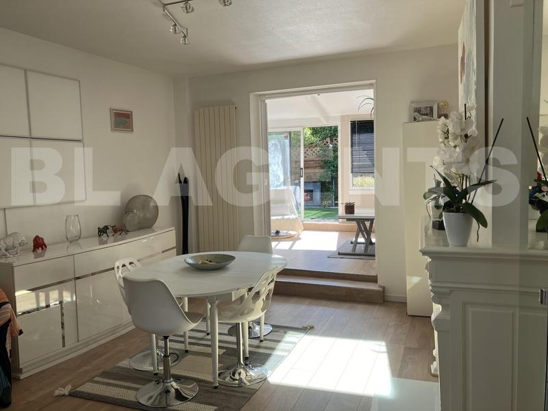 Maison - 97 m² - 5 pièces