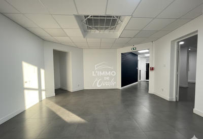 Bureau - 230 m²