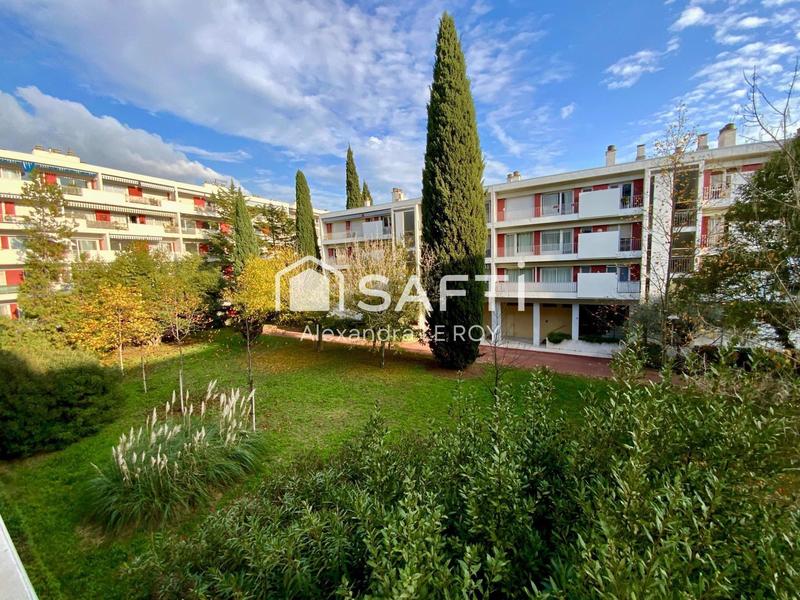 Appartement - 80 m² - 3 pièces