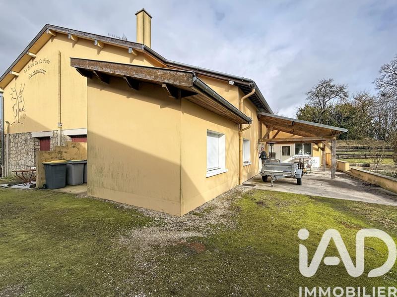 Maison - 382 m² - 5 pièces