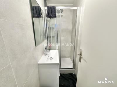 Chambre - 10 m² - 5 pièces