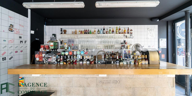 Fonds de commerce - Local commercial - 155 m²