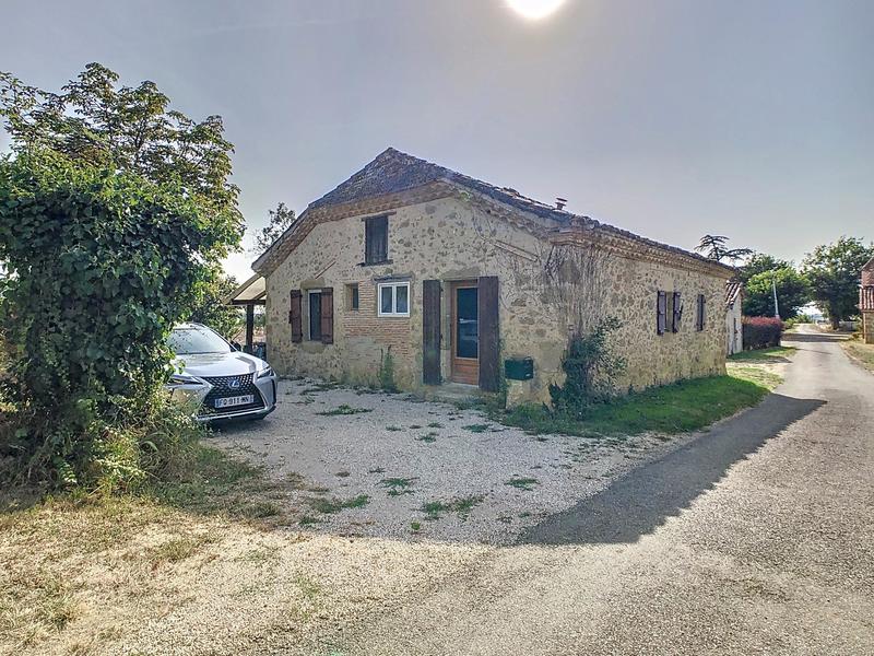 Maison en pierre - 77 m² - 3 pièces