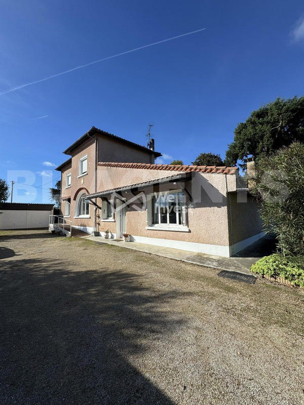 Maison - 187 m² - 6 pièces