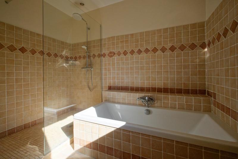 Bastide - 235 m² - 5 pièces