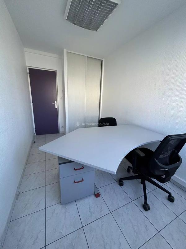 Bureau - 11 m² - 1 pièce