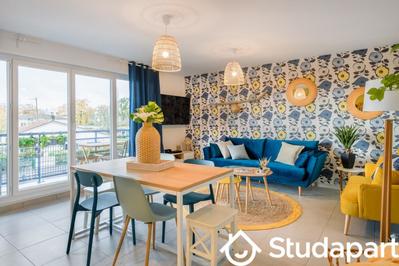 Chambre - 11 m² - 1 pièce