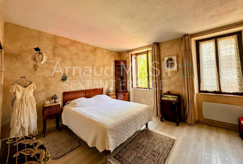 Maison - 185 m² - 5 pièces