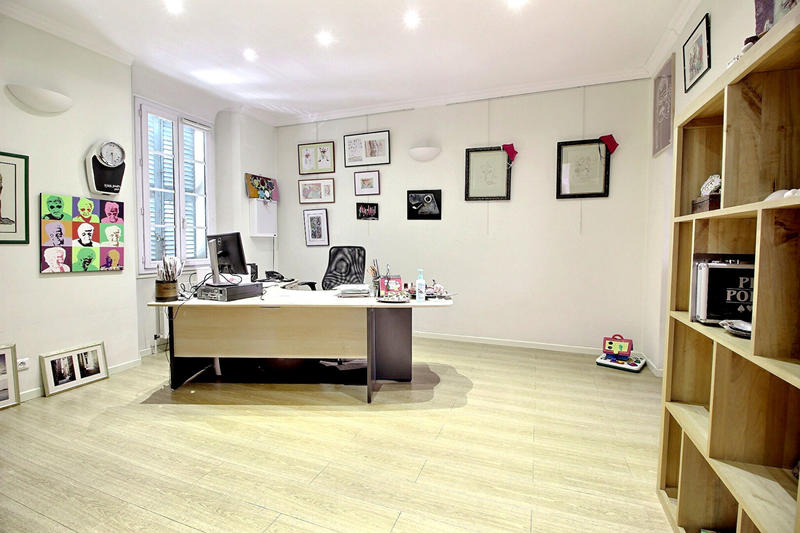 Immeuble - 222 m² - 15 pièces