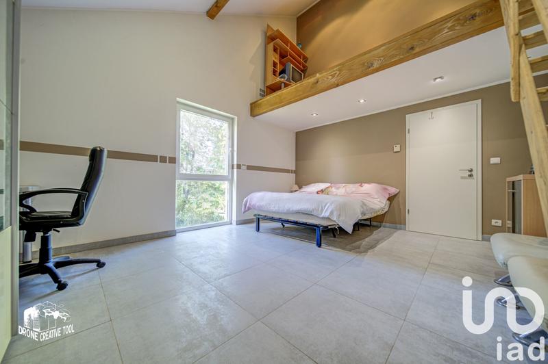 Maison - 271 m² - 5 pièces