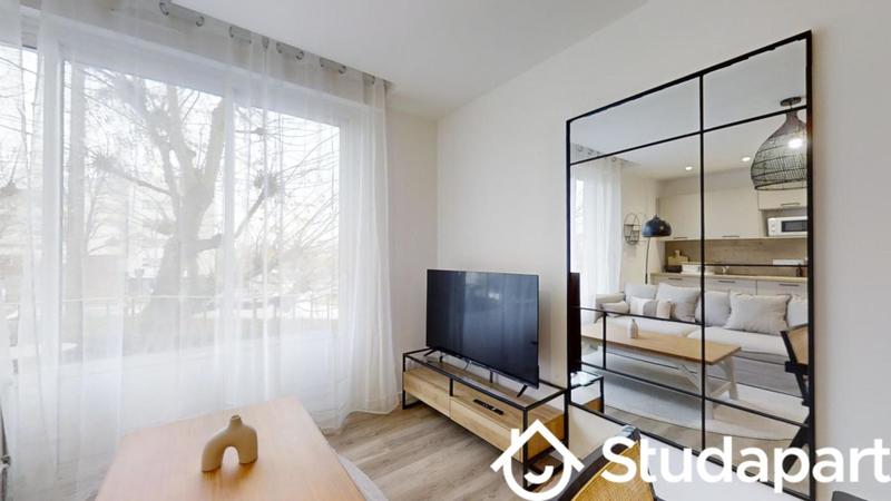 Chambre - 11 m² - 1 pièce