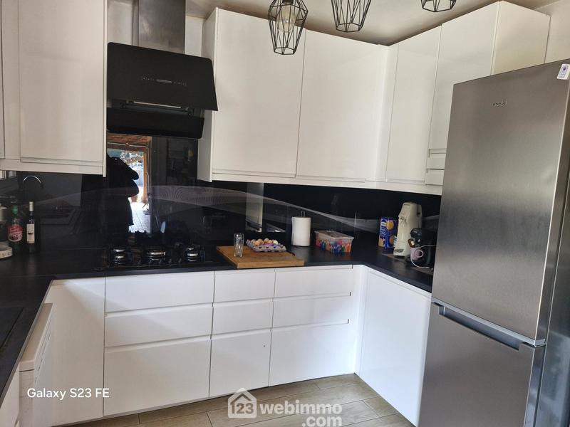 Villa - 90 m² - 4 pièces