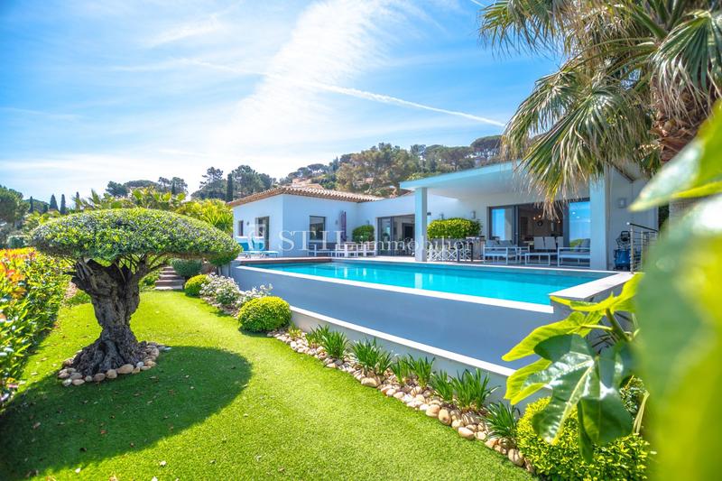 Villa - 295 m² - 5 pièces