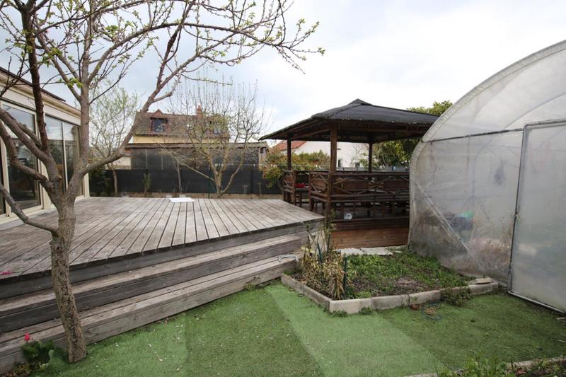 Maison de maîtres - 300 m² - 9 pièces