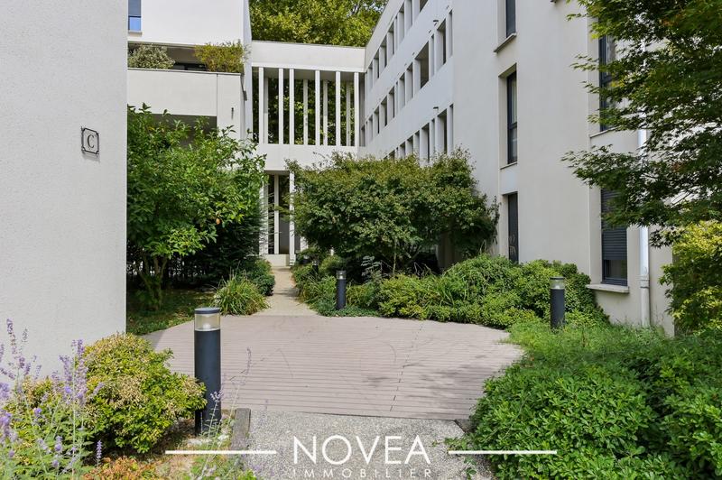 Appartement - 95 m² - 4 pièces