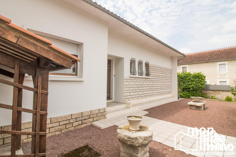 Maison - 220 m² - 5 pièces